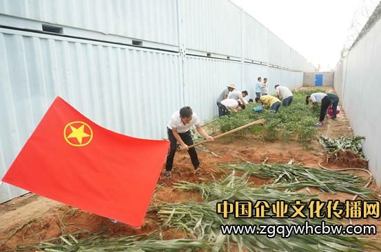 中鐵十四局建筑工程公司安哥拉項(xiàng)目“雷鋒月”活動(dòng).JPG